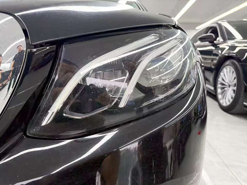 Mercedes-Benz E-class Mercedes-Benz E-class