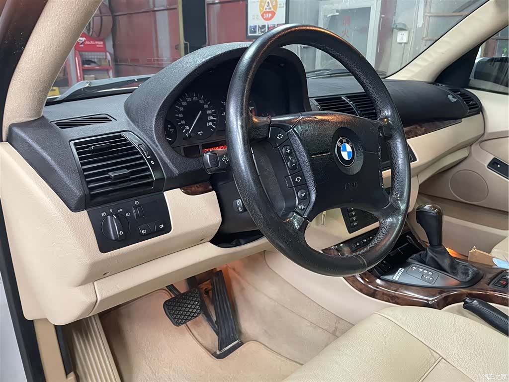 BMW X5, 2004 9