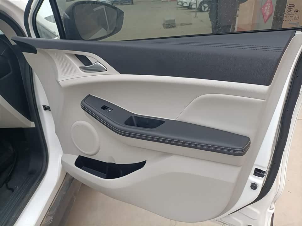 BYD Yuan Pro BYD Yuan Pro