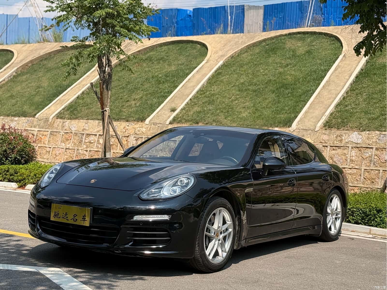 Porsche Panamera, 2016 1