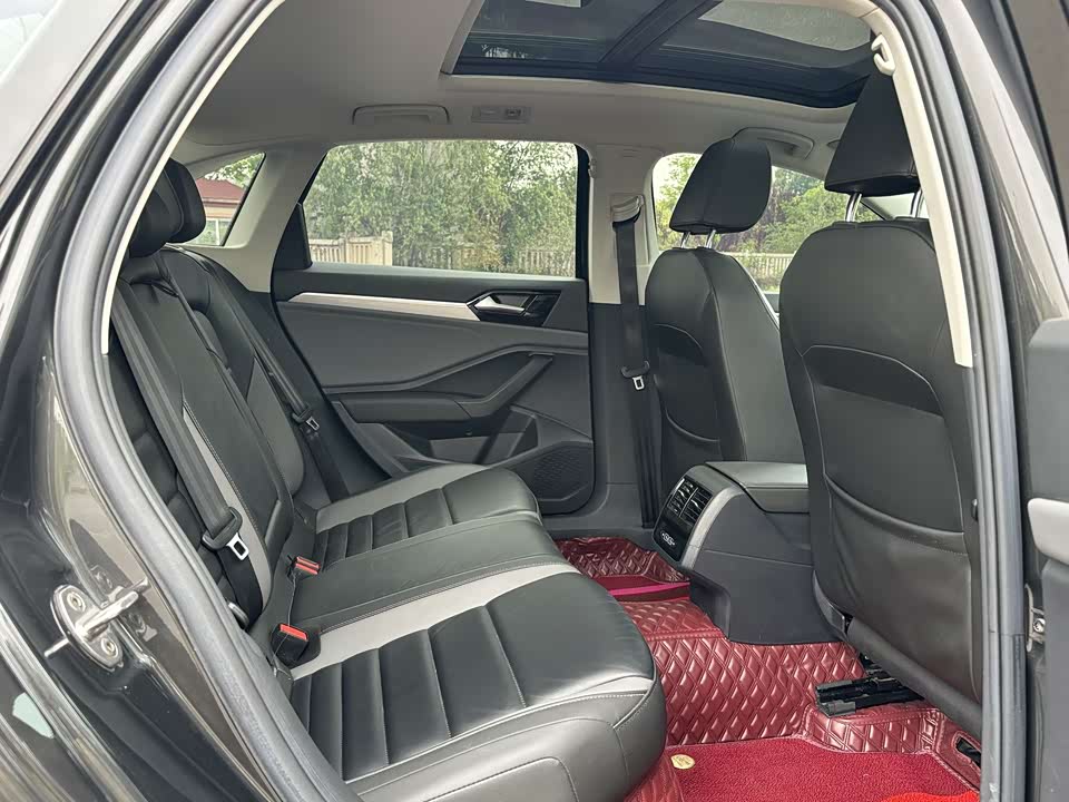 Volkswagen Sagitar Volkswagen Sagitar