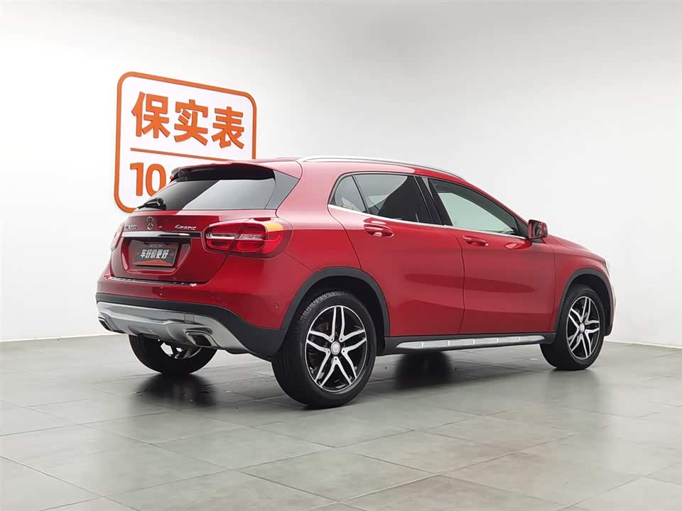 Mercedes-Benz GLA Mercedes-Benz GLA