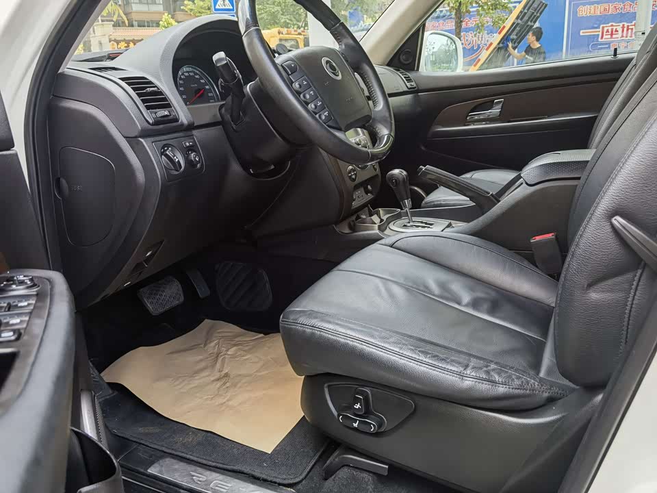 SsangYong Lester W SsangYong Lester W