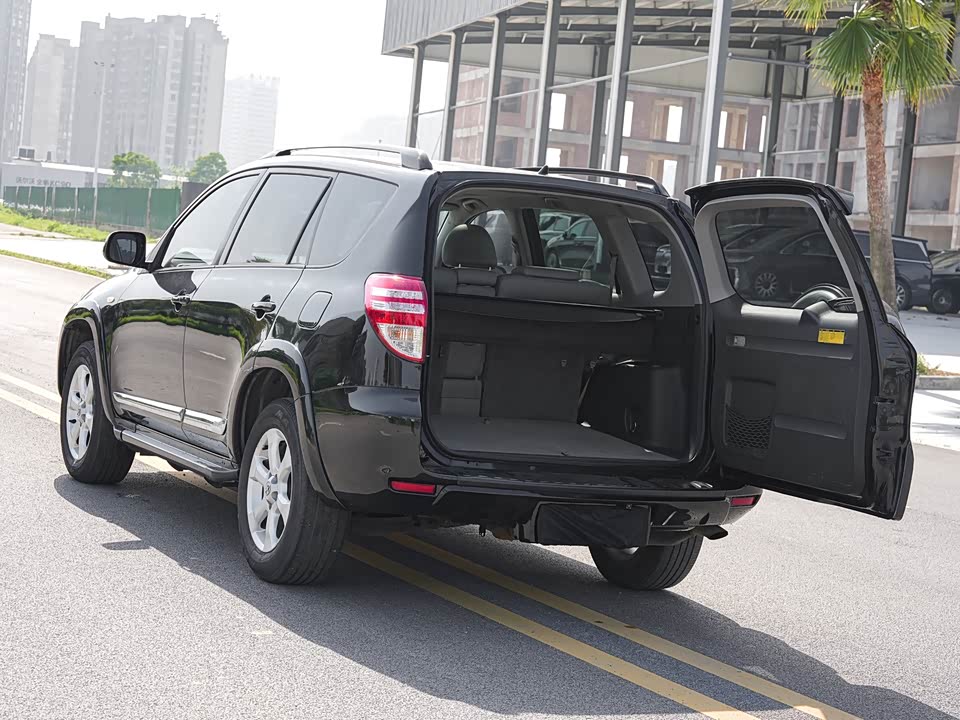 Toyota RAV4 Rongfang