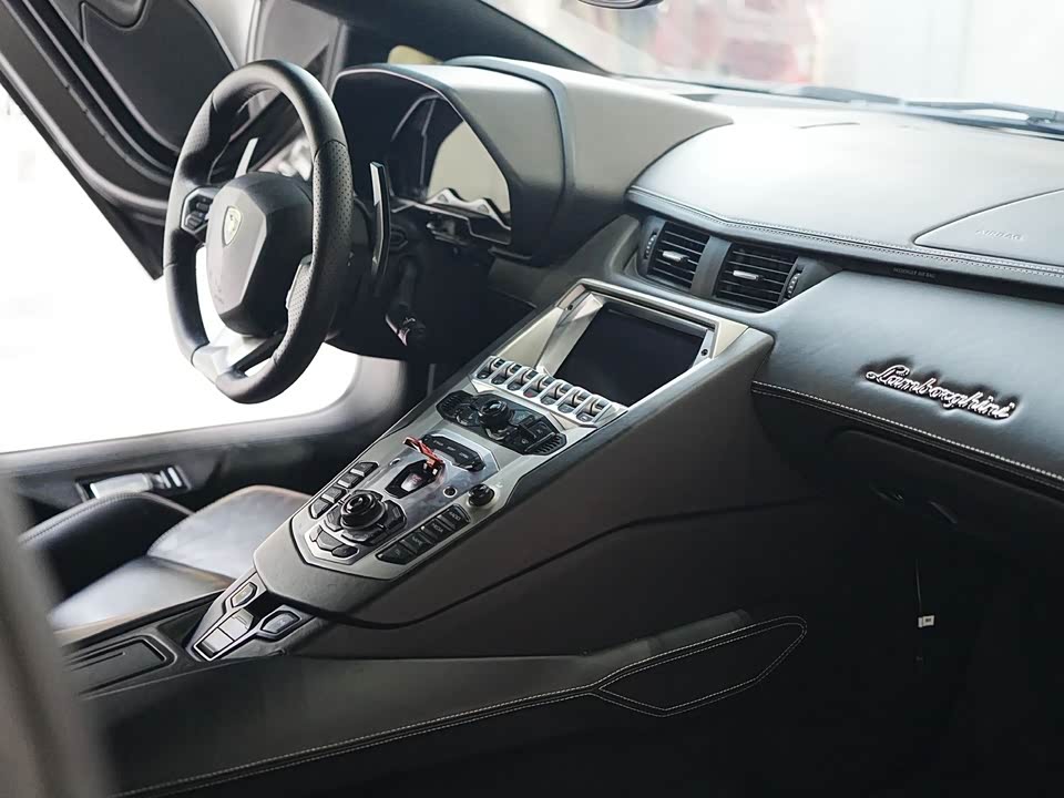 Lamborghini Aventador