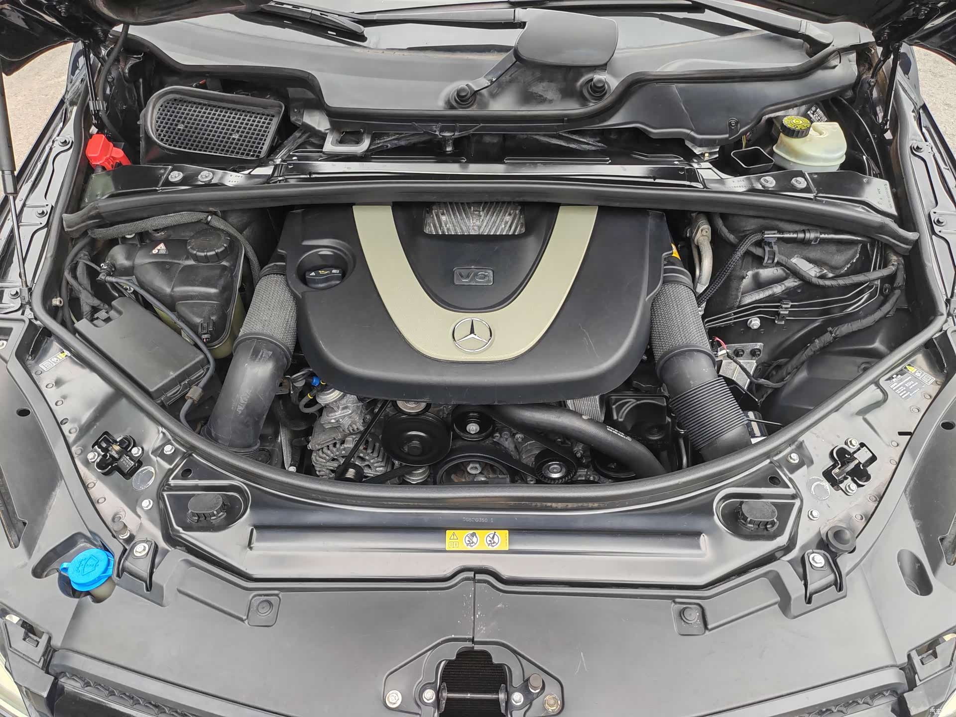Mercedes-Benz R-Class, 2012 31