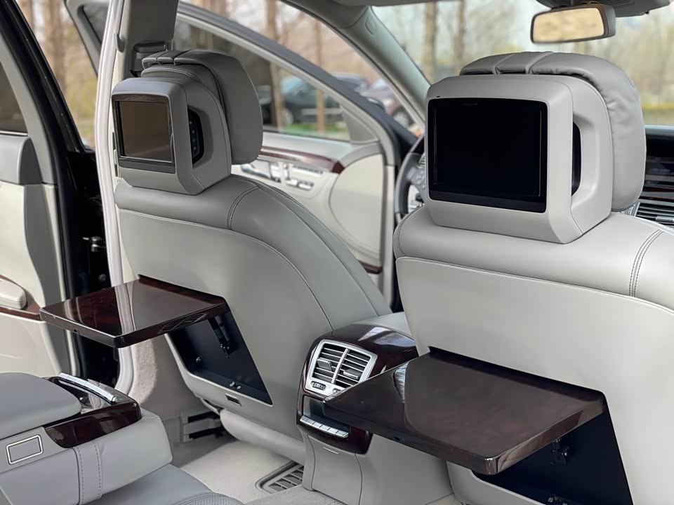 Mercedes-Benz S-class Mercedes-Benz S-class