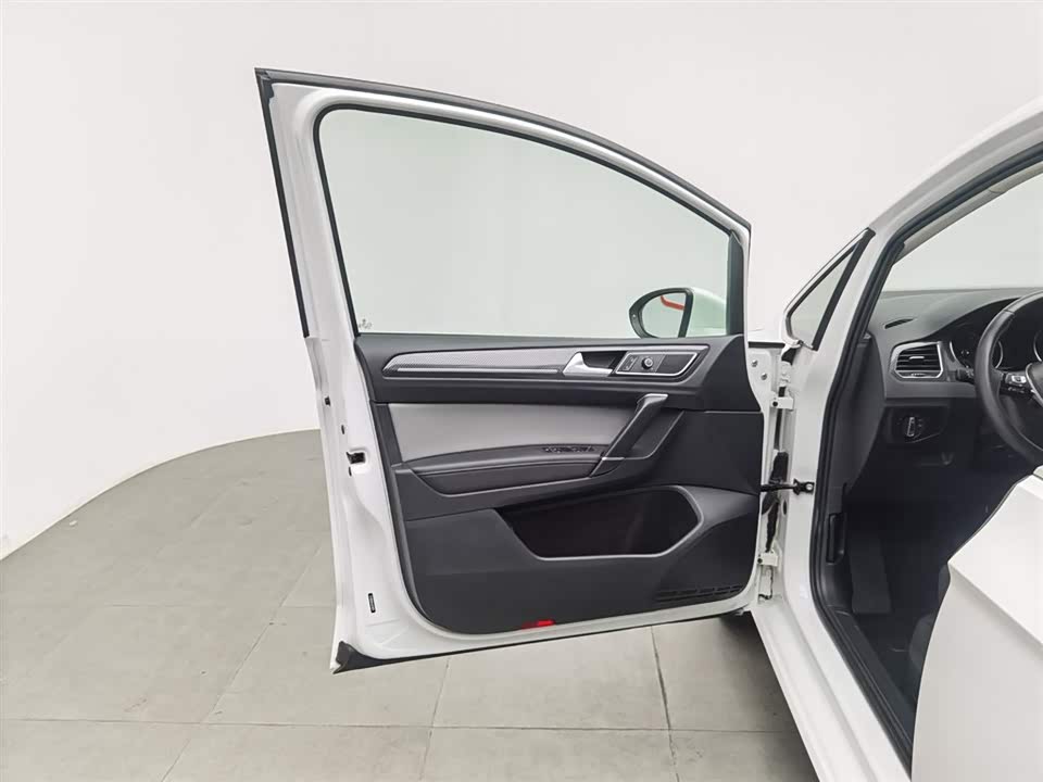 Volkswagen Golf*Jiayu