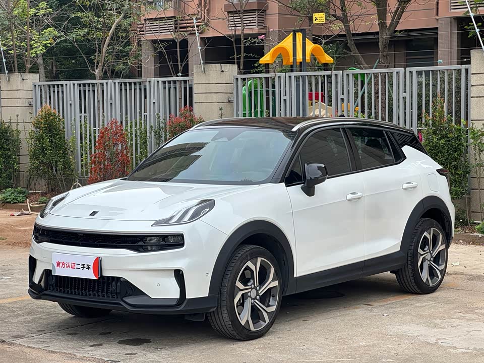 Lynk & Co 06 Lynk & Co 06