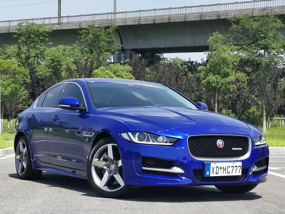 Jaguar XE