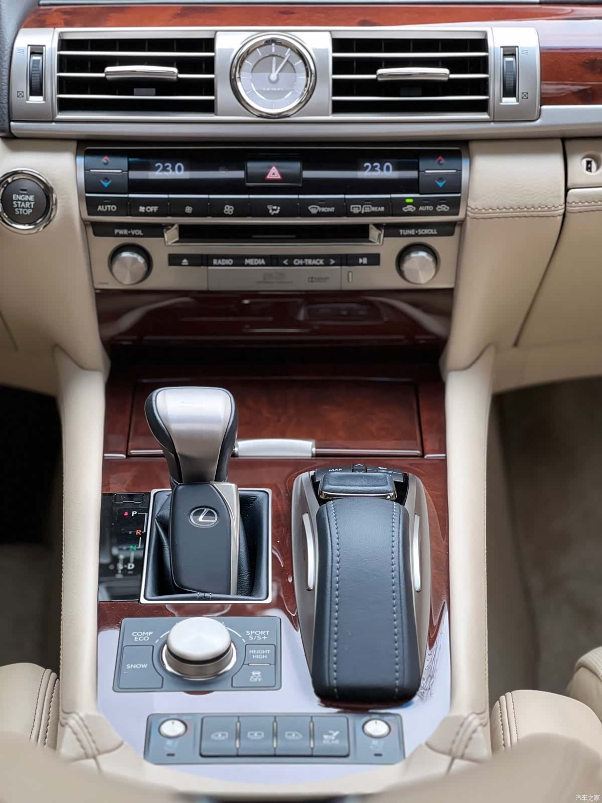 Lexus LS, 2015 18