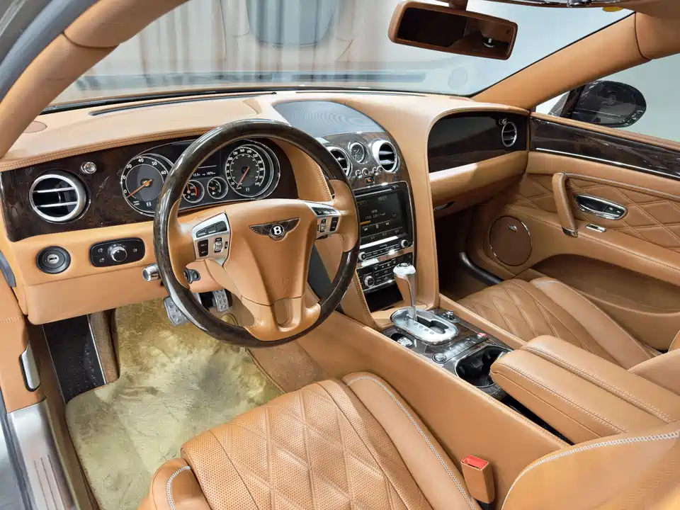 Bentley Flying
