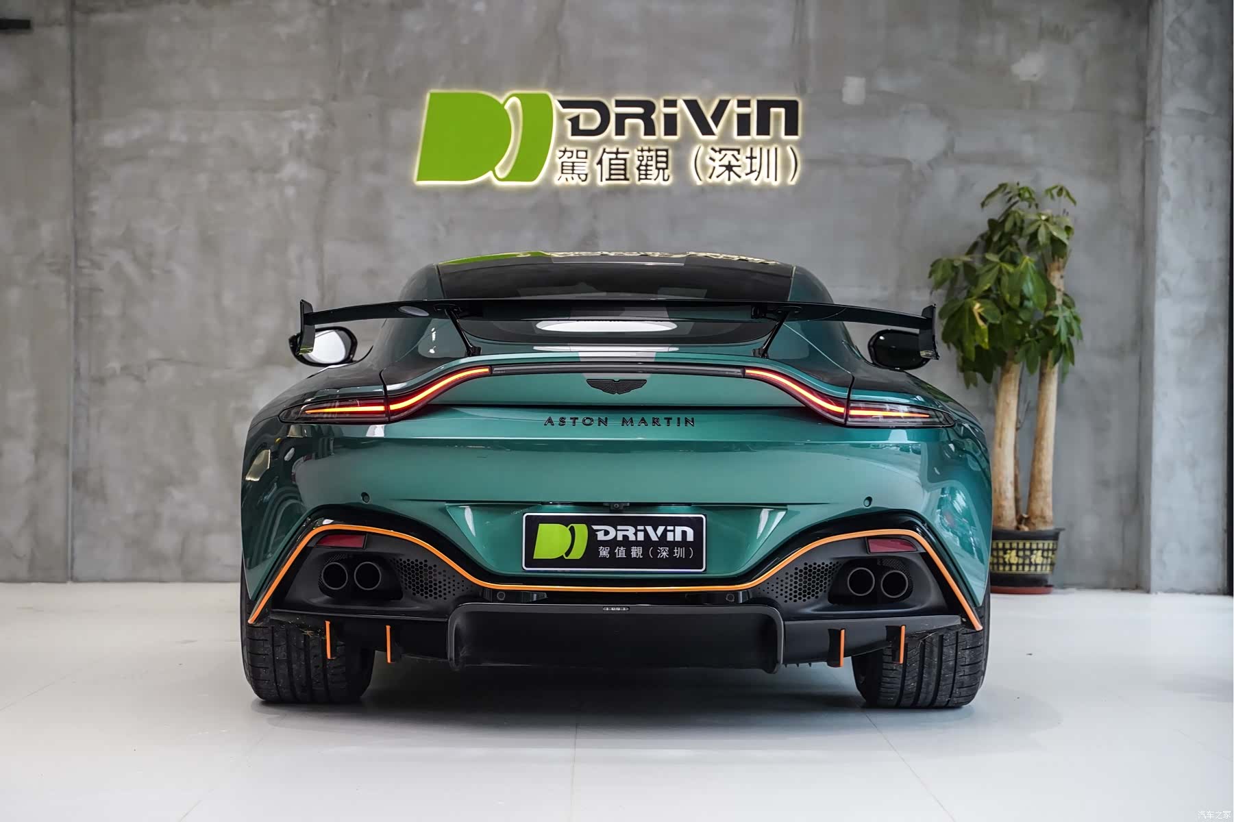 Aston Martin Vantage, 2022 4