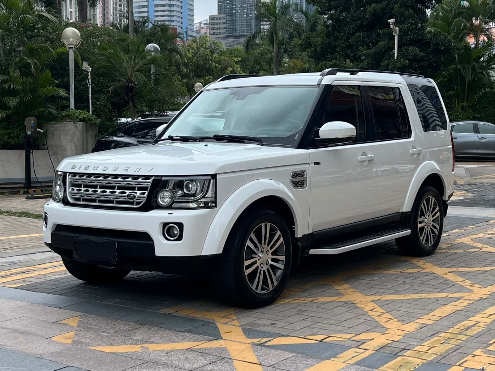 Land Rover Discovery, 2015 1