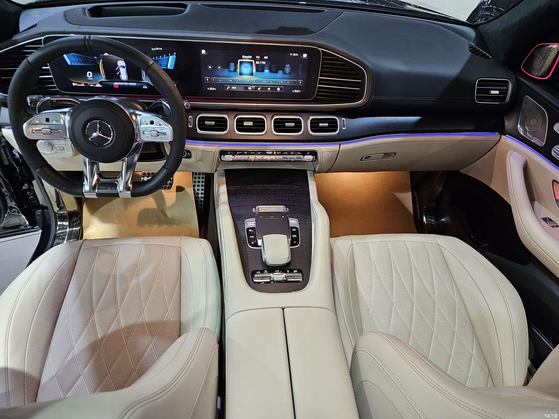 Mercedes-Benz GLS, 2024 16