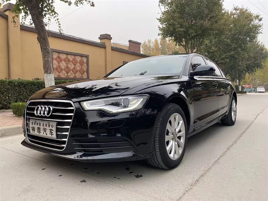 2015年奥迪a6l,私家一手车,低调奢华,全车车况,只有一处划痕补漆,黑