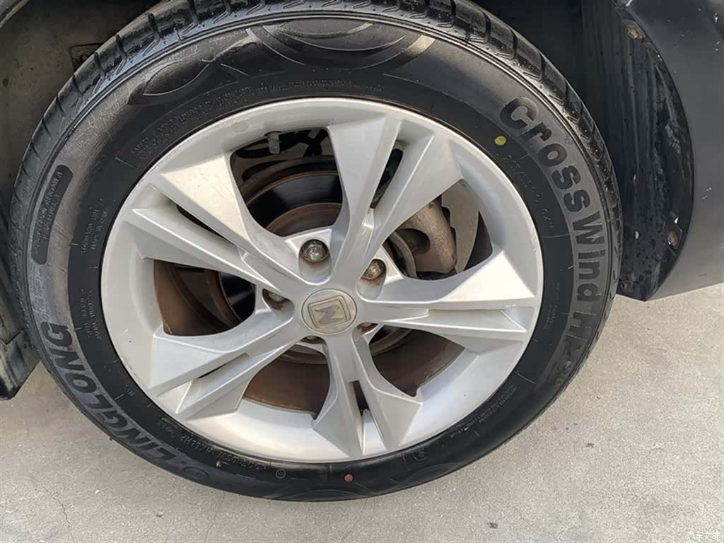 Zotye Z500, 2015 17