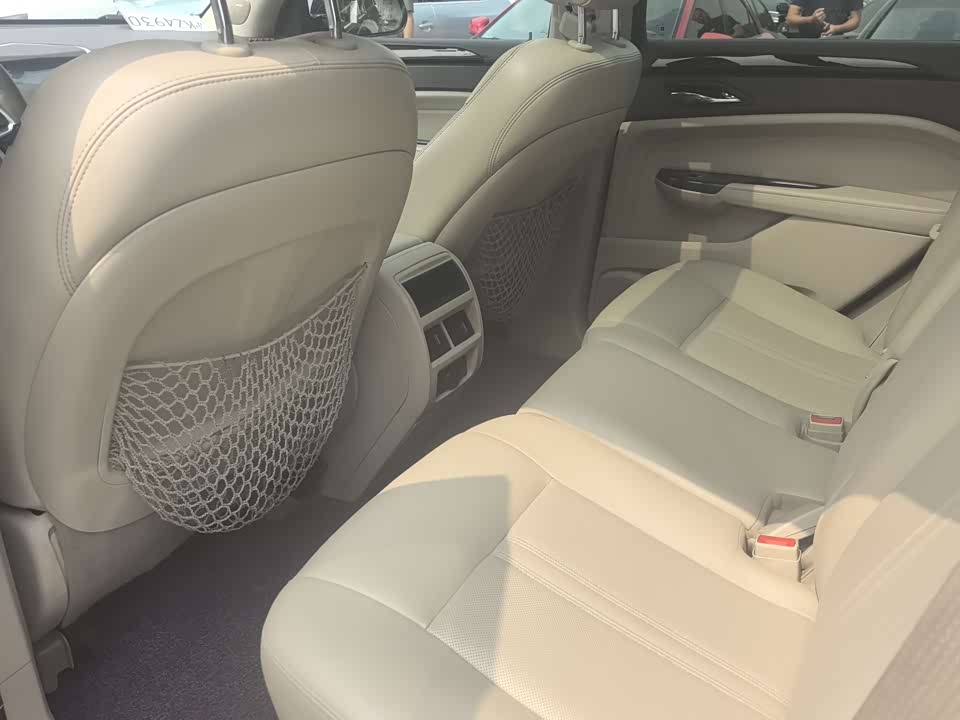 Cadillac SRX