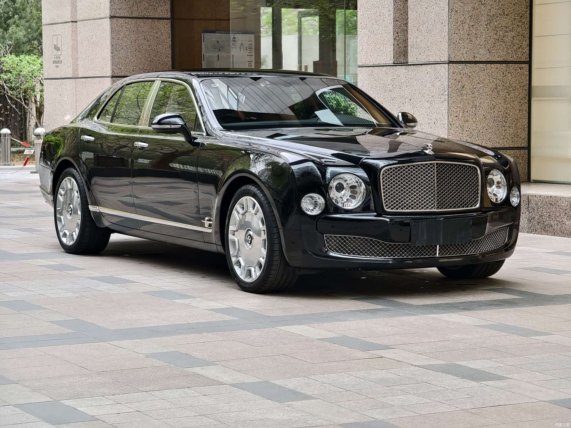 Bentley Mulsanne, 2012 2