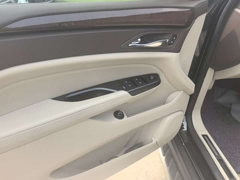 Cadillac SRX