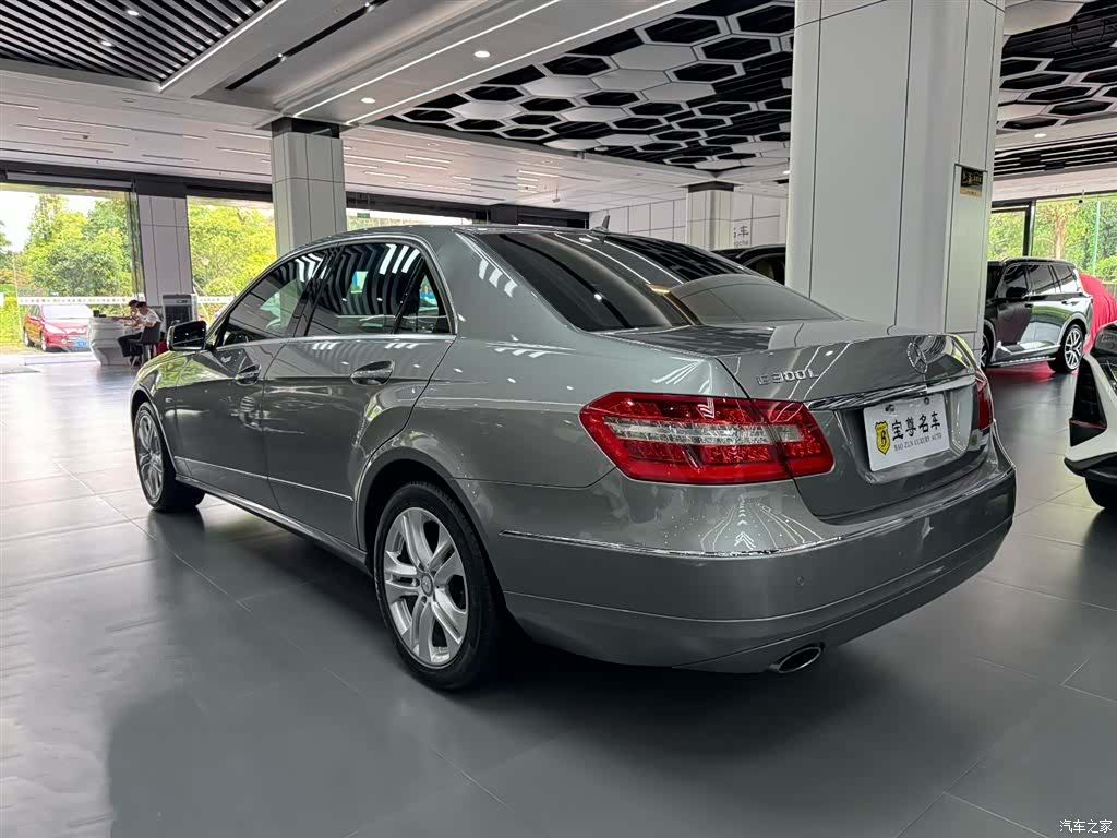 Mercedes-Benz E-Class, 2010 6