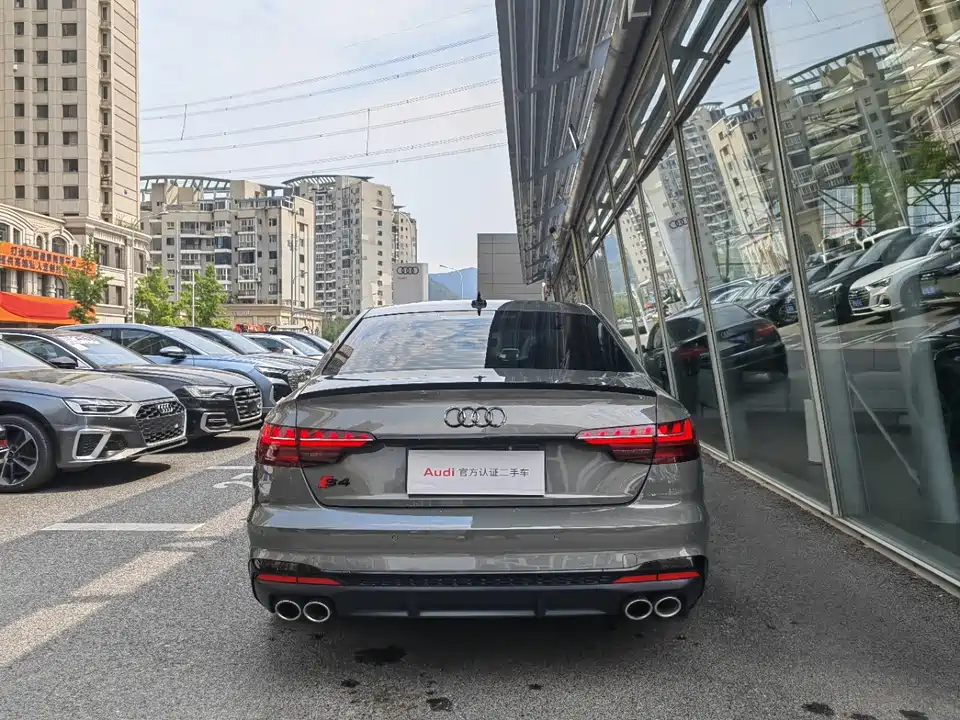 Audi S4 Audi S4
