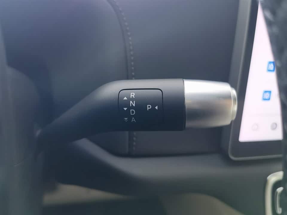 Li Auto Ideal L8