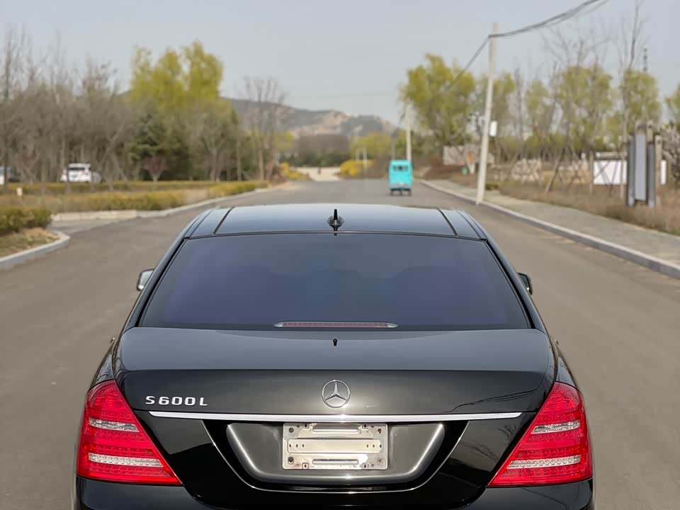 Mercedes-Benz S-class Mercedes-Benz S-class