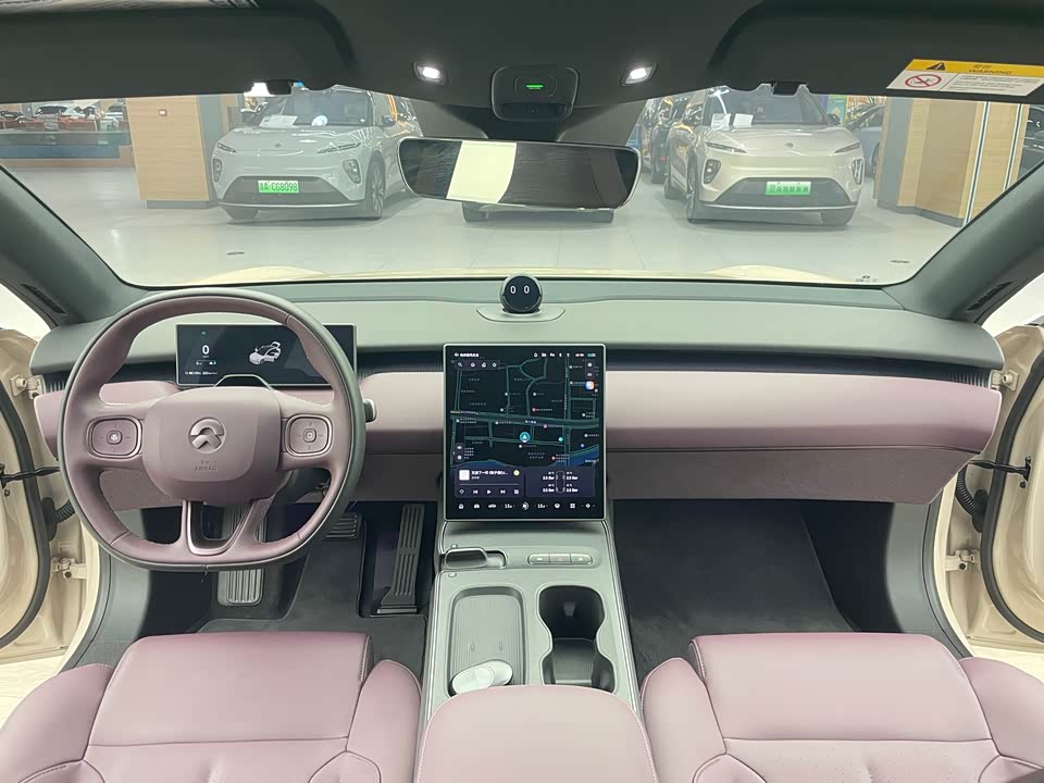 NIO ET5