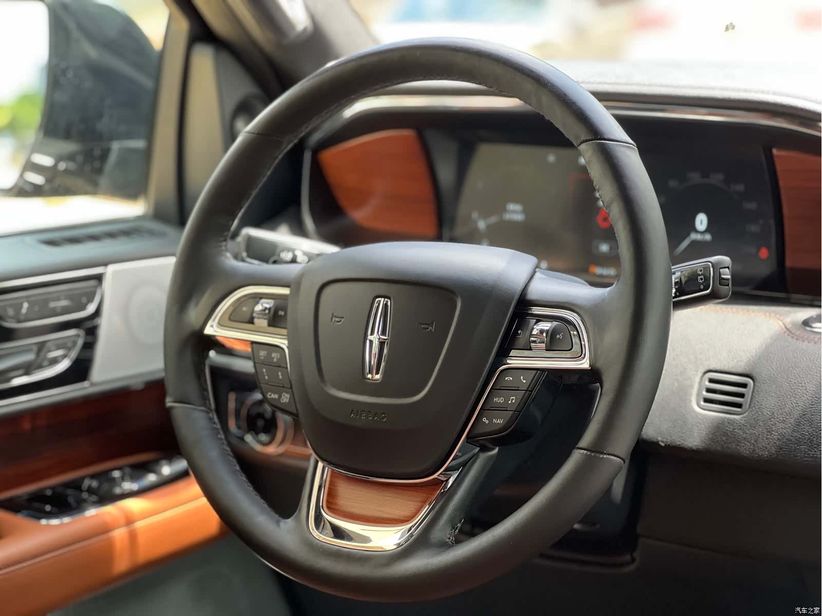 Lincoln Navigator, 2019 19
