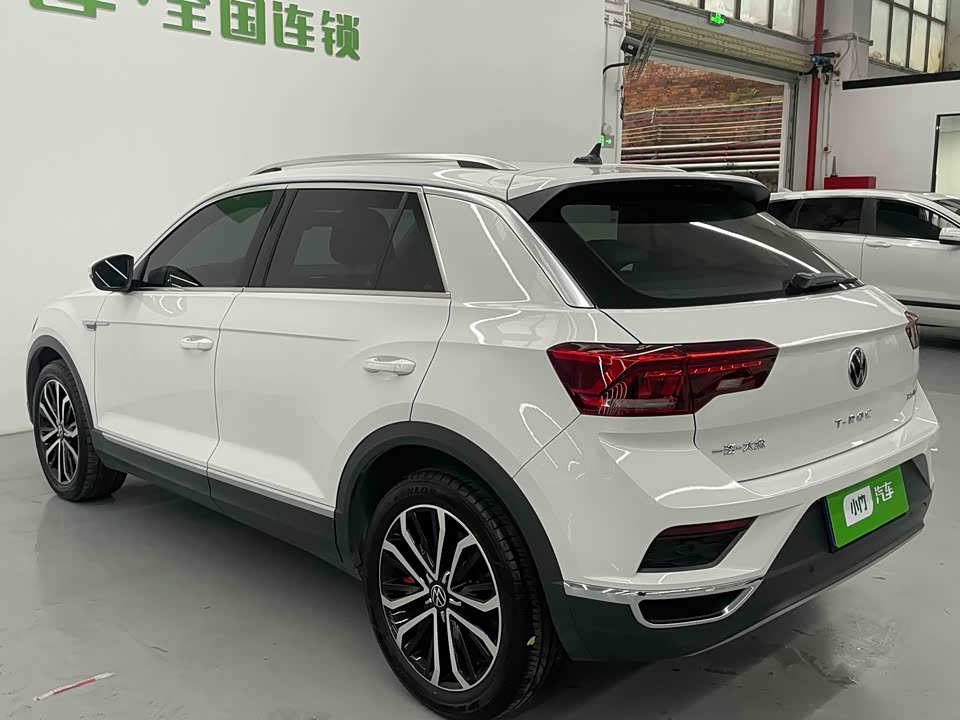 Volkswagen T-ROC exploring Songs