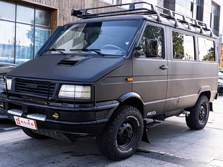 依维柯ouba 2013款 2.8t 手动