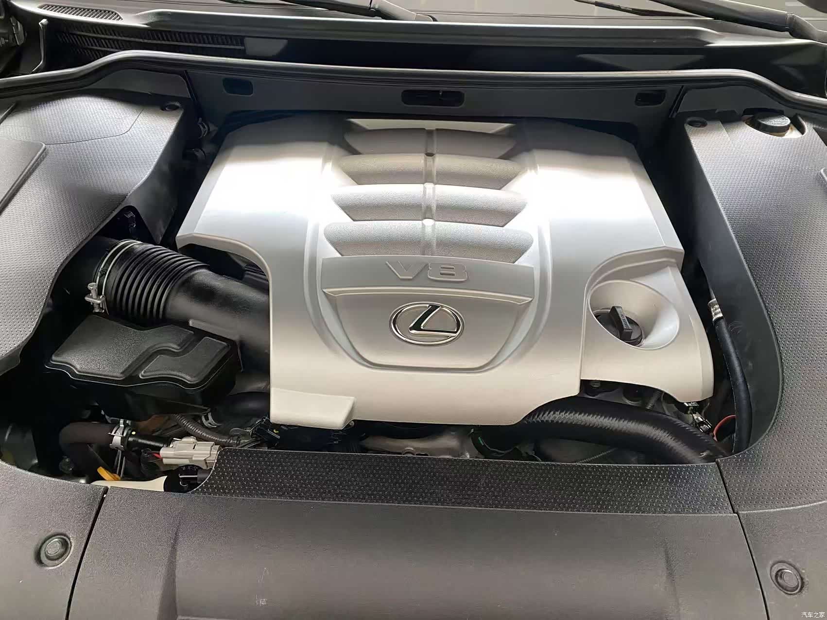 Lexus LX, 2010 20