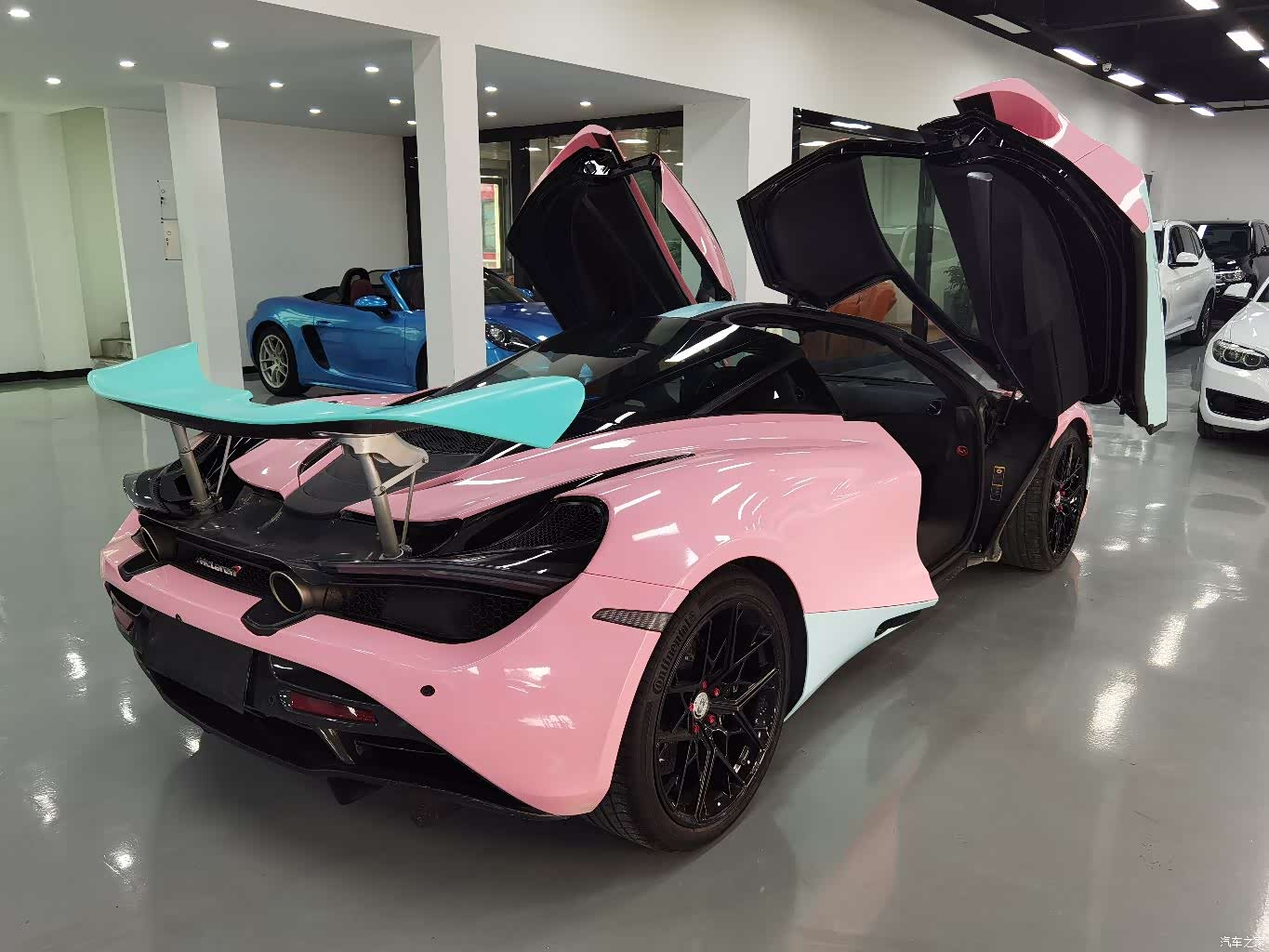 McLaren 720S, 2019 все фото