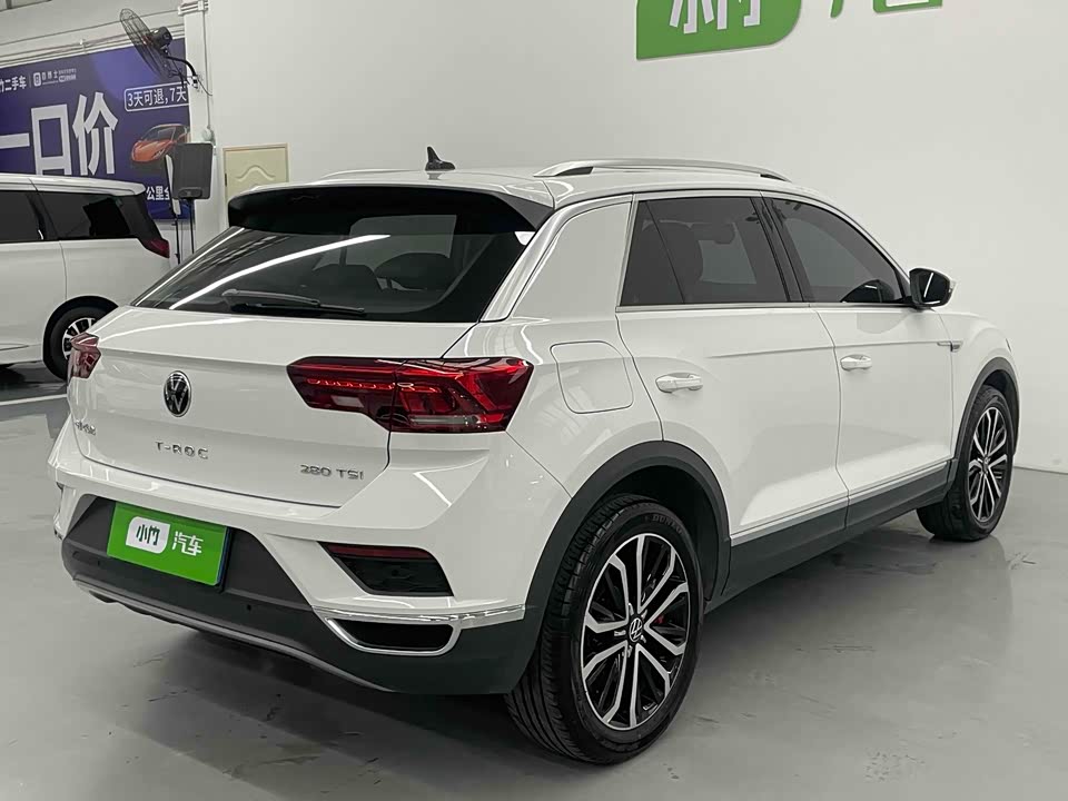 Volkswagen T-ROC exploring Songs