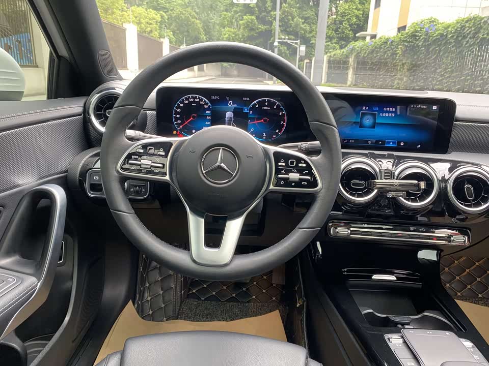 Mercedes-Benz Class A Mercedes-Benz Class A