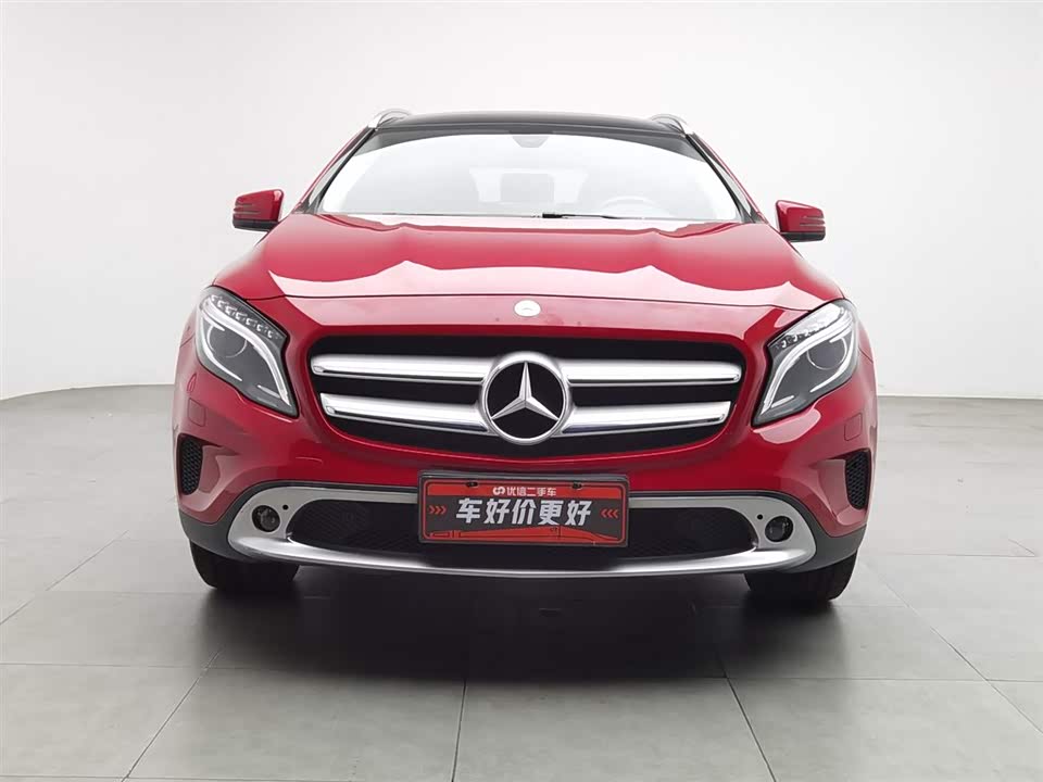 Mercedes-Benz GLA Mercedes-Benz GLA