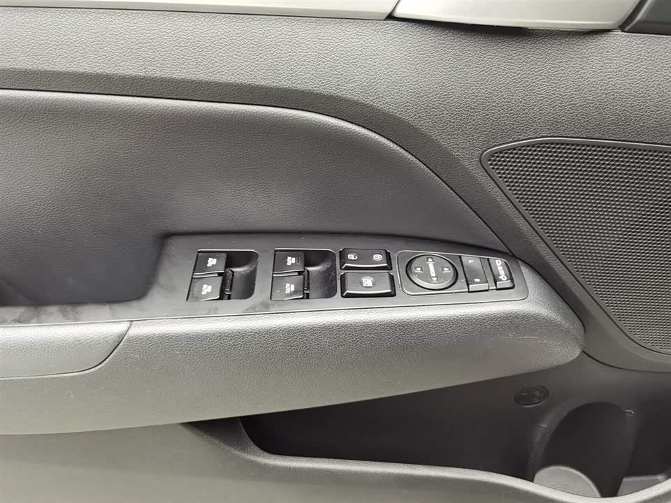 Hyundai Lead