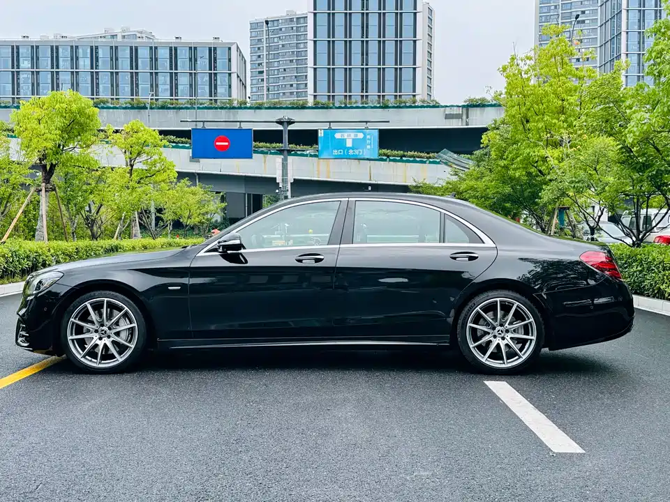 Mercedes-Benz S-class Mercedes-Benz S-class
