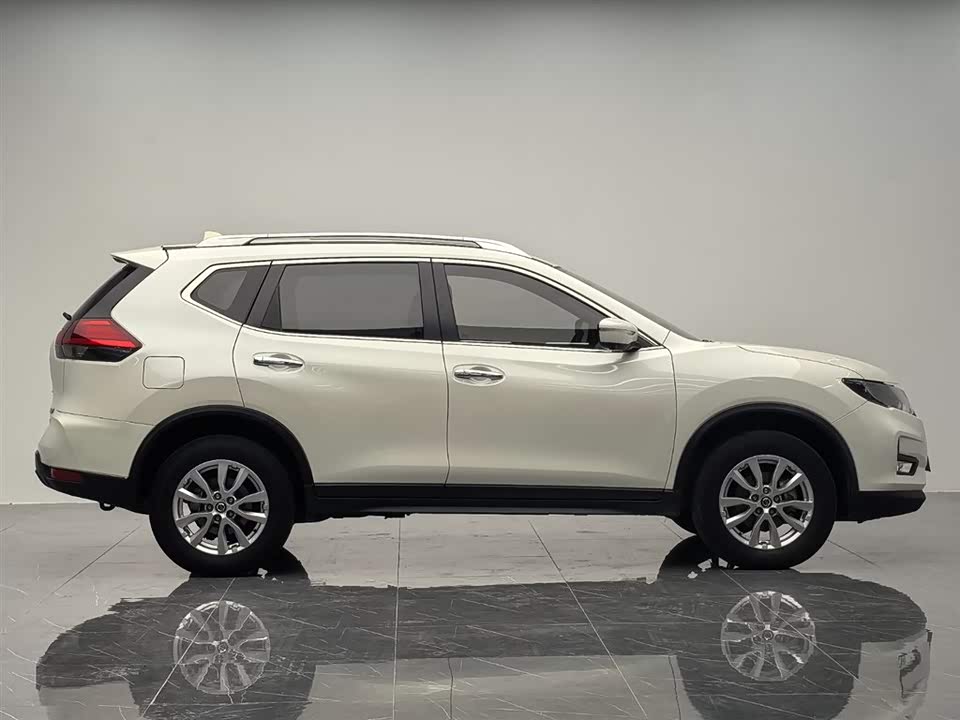 Nissan Qijun