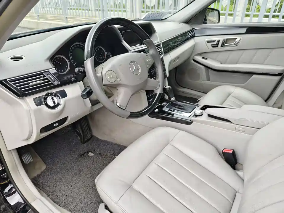 Mercedes-Benz E-class Mercedes-Benz E-class