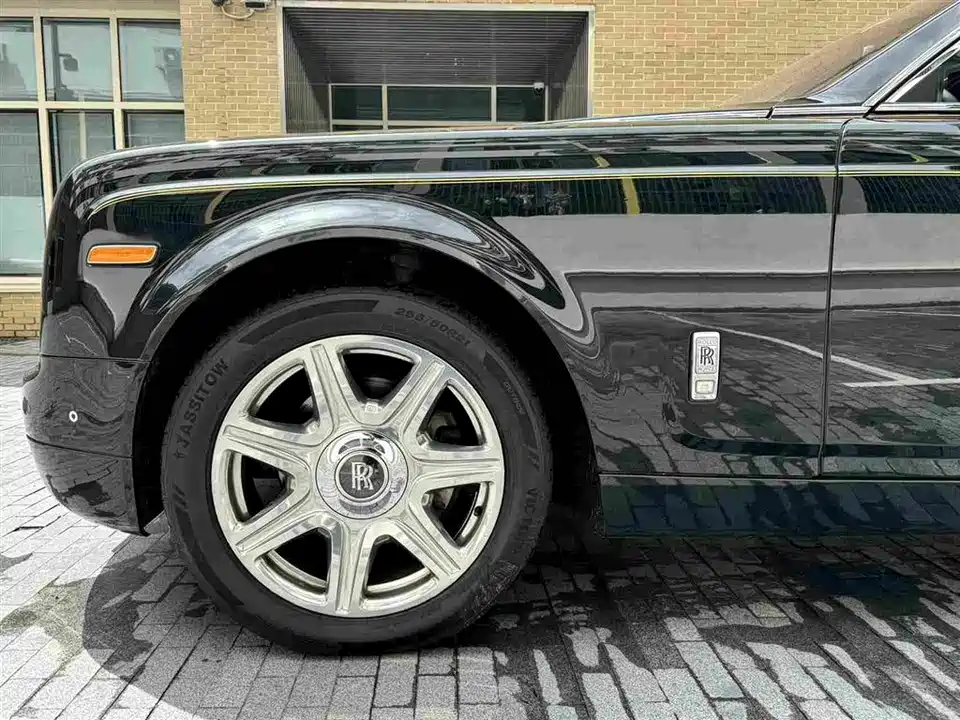Rolls-Royce Phantom