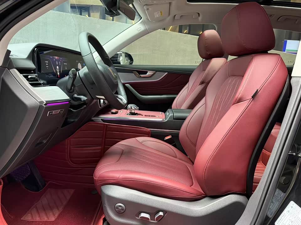 Hongqi HS5