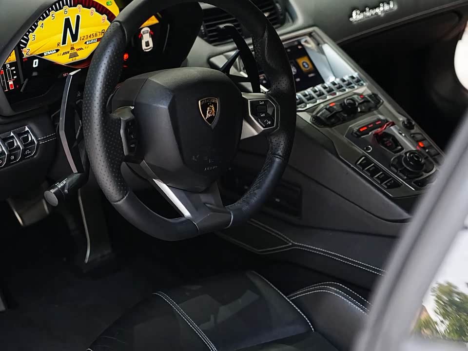 Lamborghini Aventador