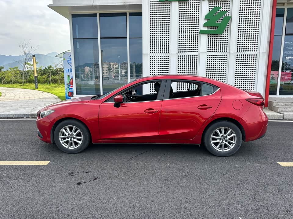 Mazda 3 Angkesaila