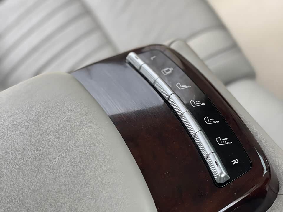 Mercedes-Benz S-class Mercedes-Benz S-class