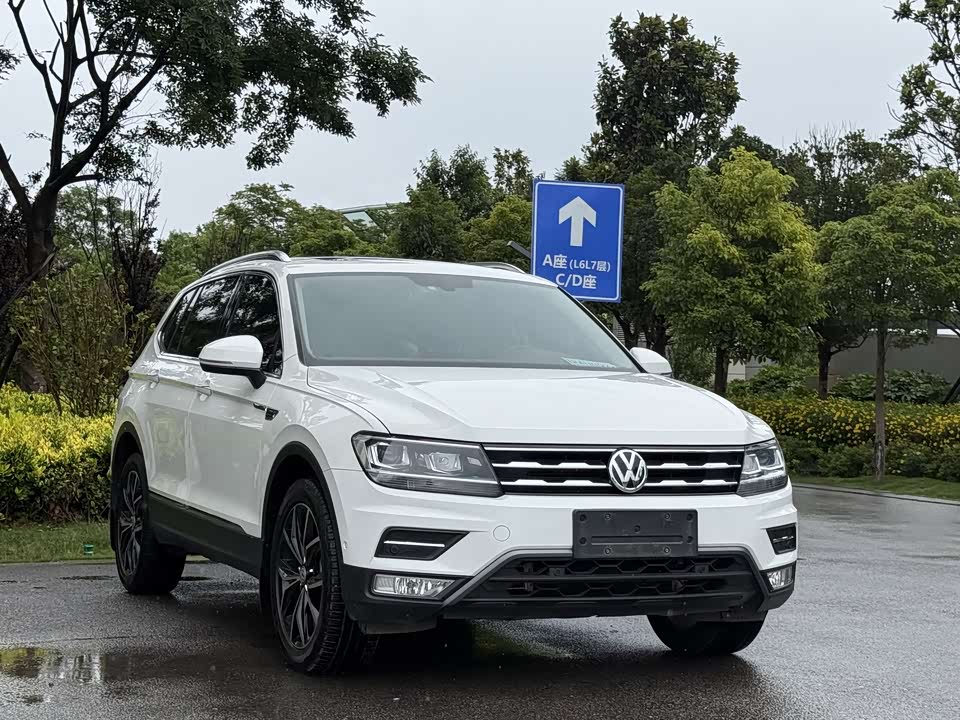 Volkswagen Tiguan L