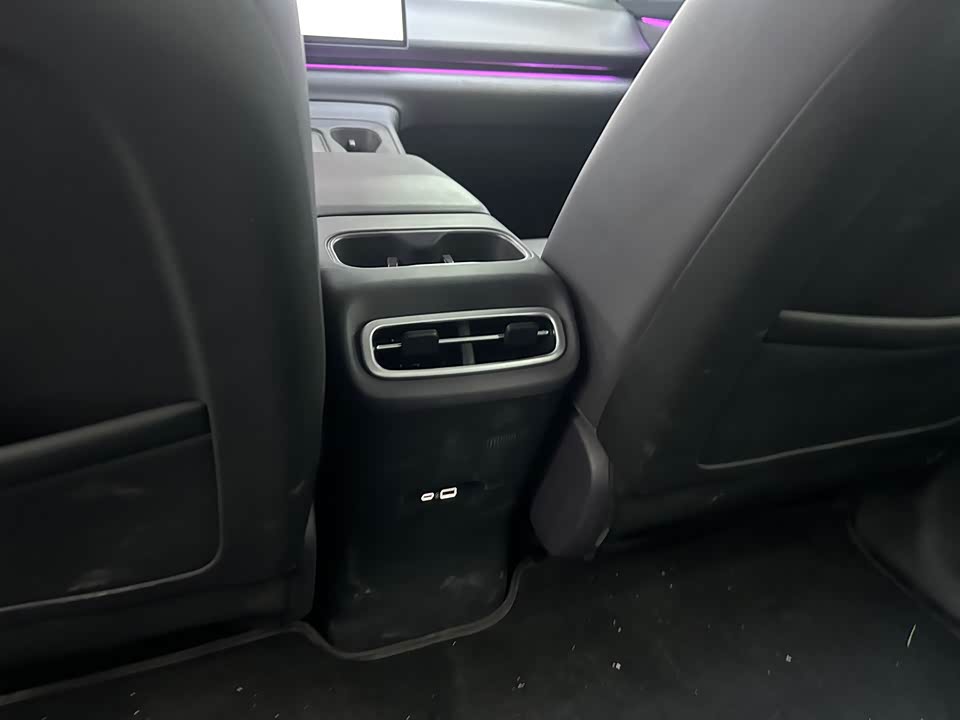 Leapmotor C10