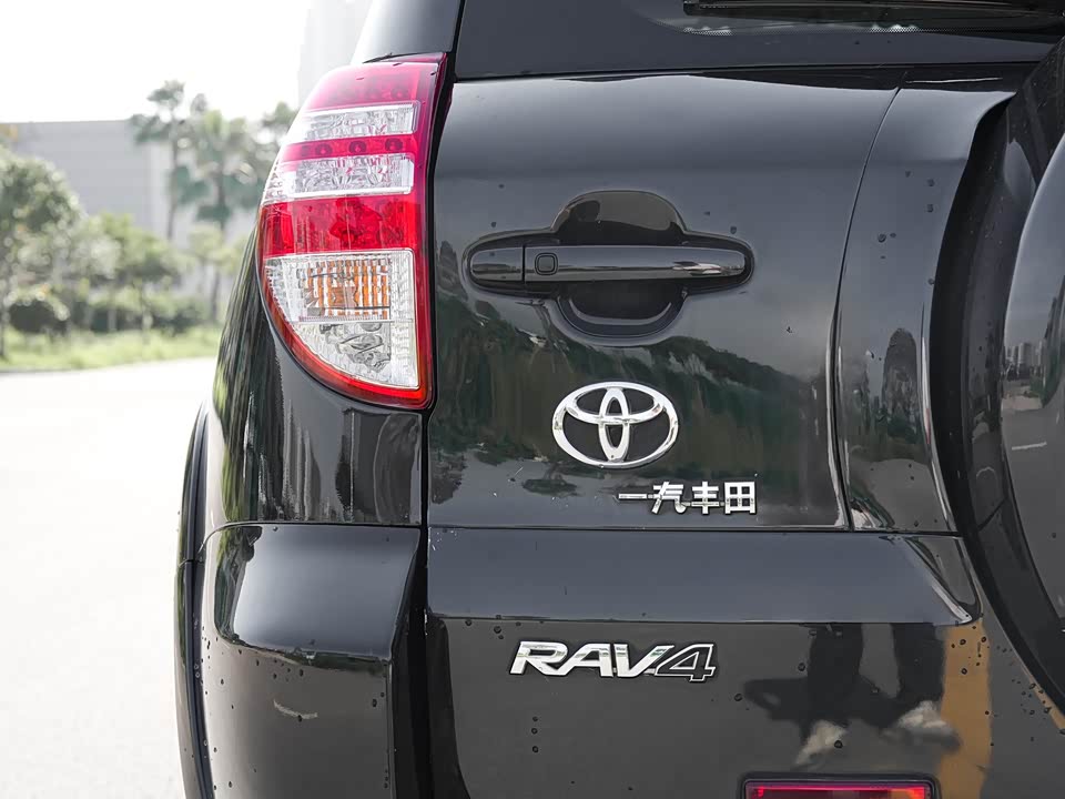 Toyota RAV4 Rongfang