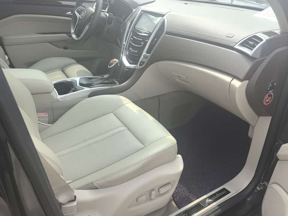 Cadillac SRX
